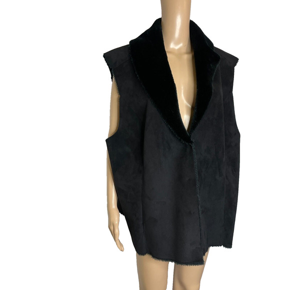 Women's 3X Lauren Ralph Lauren Black Faux Suede Latch Close Sherpa Fur Vest - Picture 3 of 6